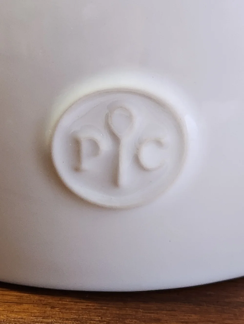 Pampered Chef Microwave Pasta Cooker #2633 Red White + Strainer Lid EUC